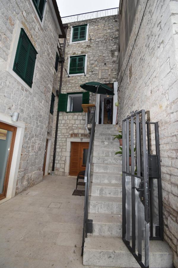 Apartmani Mihaela ชิเบนิก ภายนอก รูปภาพ