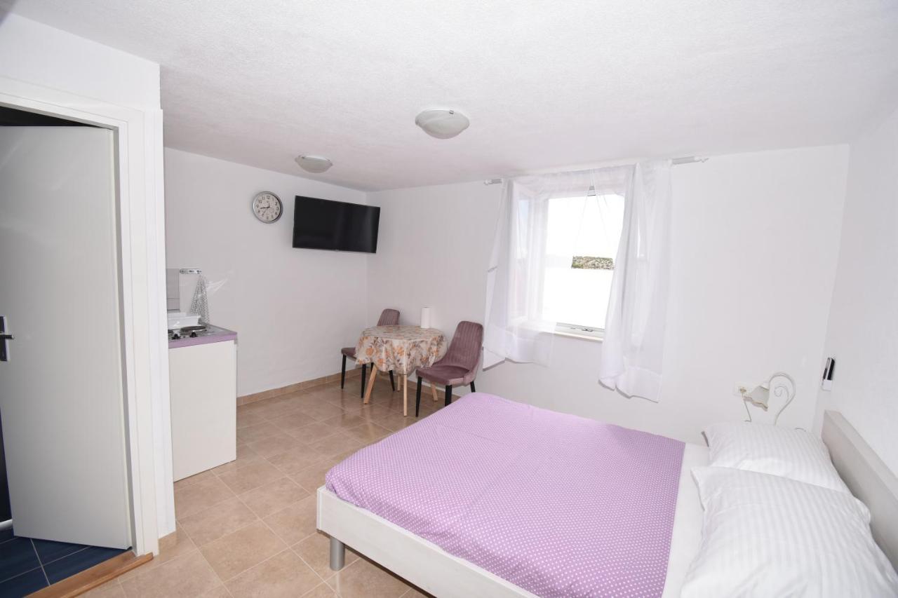 Apartmani Mihaela ชิเบนิก ภายนอก รูปภาพ